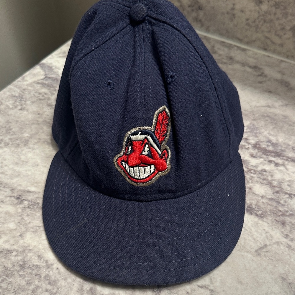 Cleveland Indians Chief wahoo new era 59 baseball hat. Size 7.
